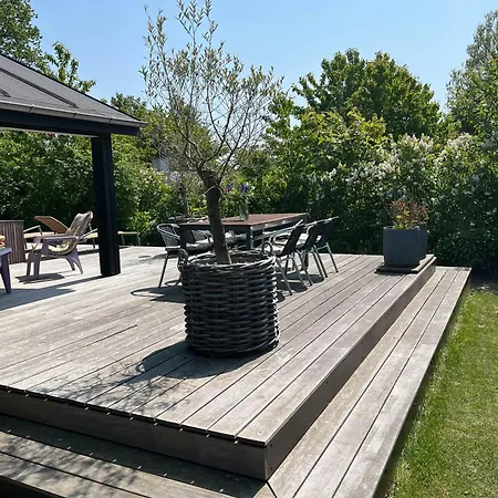 Light And Simplicity Near Saksild * Odder