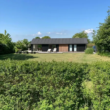 בית נופש Light And Simplicity Near Saksild